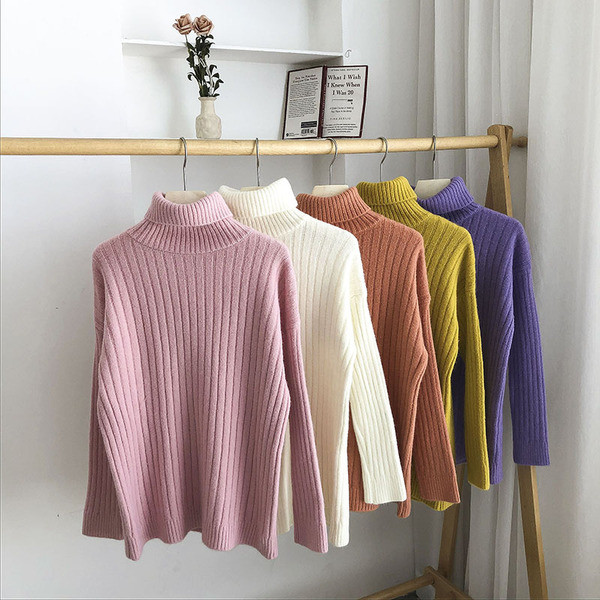 Μονόχρωμο γυναικείο ζιβάνκο με ψηλό γιακά