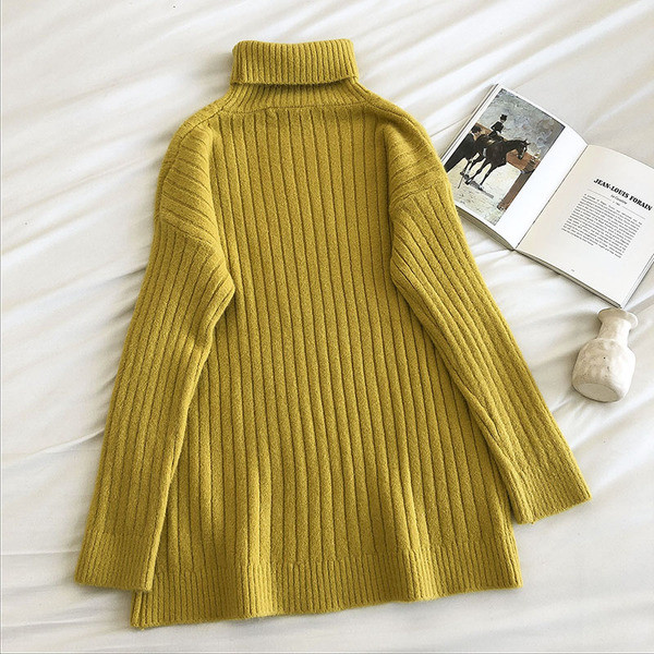 Μονόχρωμο γυναικείο ζιβάνκο με ψηλό γιακά