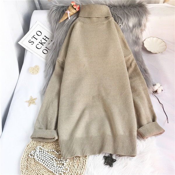 Modernus moteriškas megztinis aukšta apykakle – ilgas modelis