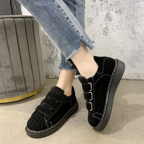 Laisvalaikiai moteriški batai su ekologiškais zomšos lopais ir plokščiu padu