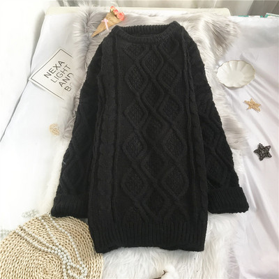 Μοντέρνο γυναικείο πουλόβερ με οβάλ λαιμόκοψη - φαρδύ μοντέλο