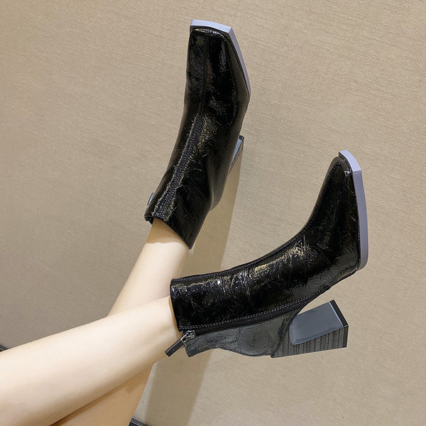 Γυναικείες μπότες με γυαλιστερό αποτέλεσμα, παχύ τακούνι και φερμουάρ