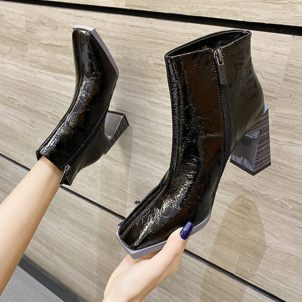 Γυναικείες μπότες με γυαλιστερό αποτέλεσμα, παχύ τακούνι και φερμουάρ