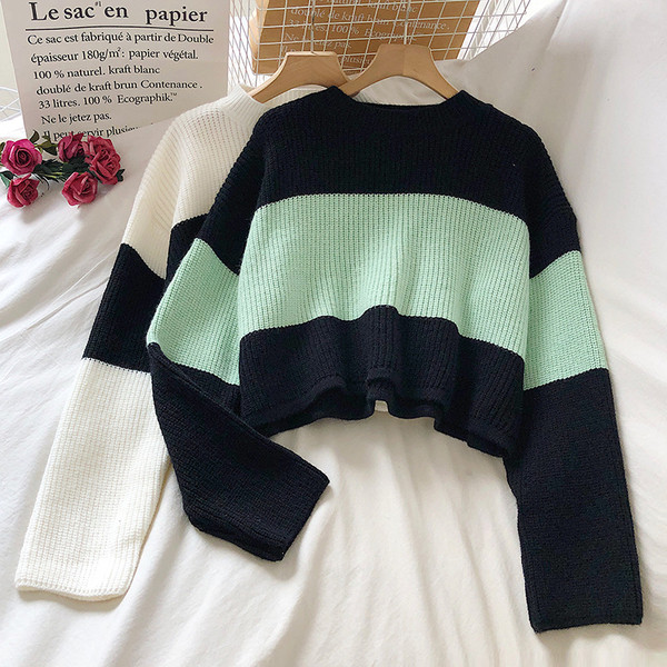 Γυναικείο μοντέρνο πουλόβερ με στρογγυλή λαιμόκοψη και μακριά μανίκια