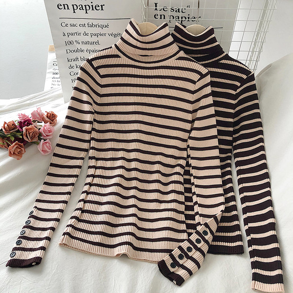 Pulover de dama cu dungi cu guler inalt si maneci lungi