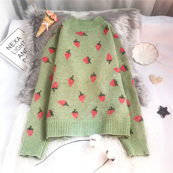 Kootud naiste kampsun ovaalse kaelusega ja pikkade varrukatega