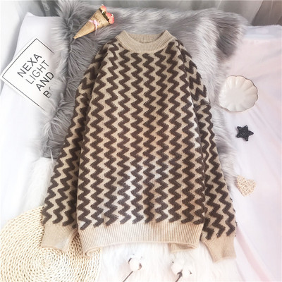 Moodne naiste kampsun - ümara dekoltee ja mustriga