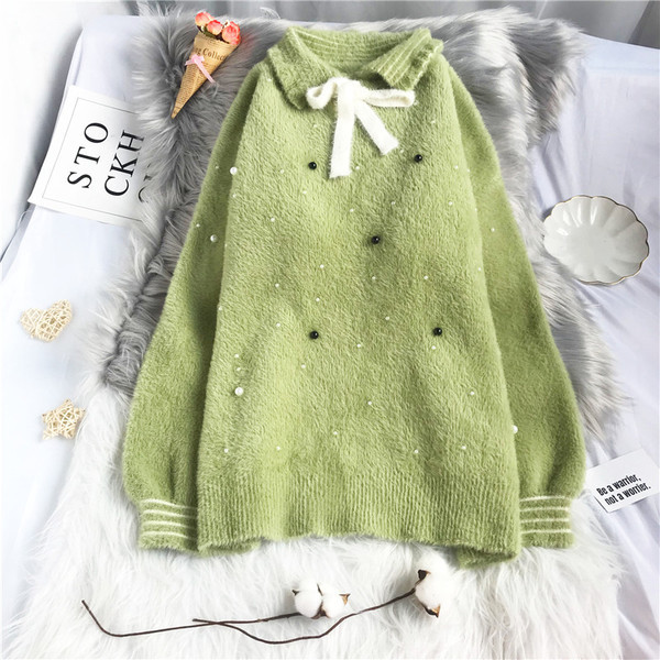 Γυναικείο πουλόβερ μοντέρνο με κολάρο και πέρλες