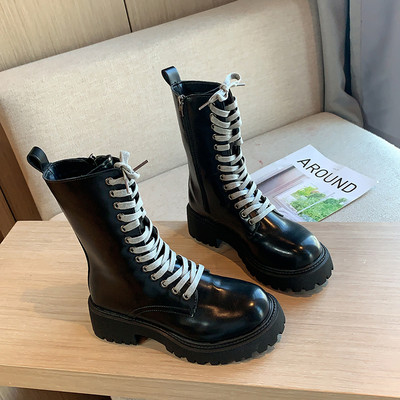 Γυναικείες μπότες από οικολογικό δέρμα με κορδόνια και τραχιά σόλα