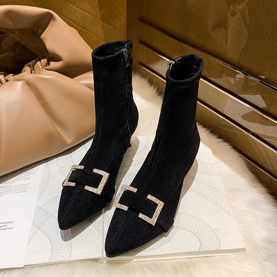 Naiste vabaaja saapad ökoseemisnahast metallpandlaga ja õhukese 5 cm kontsaga