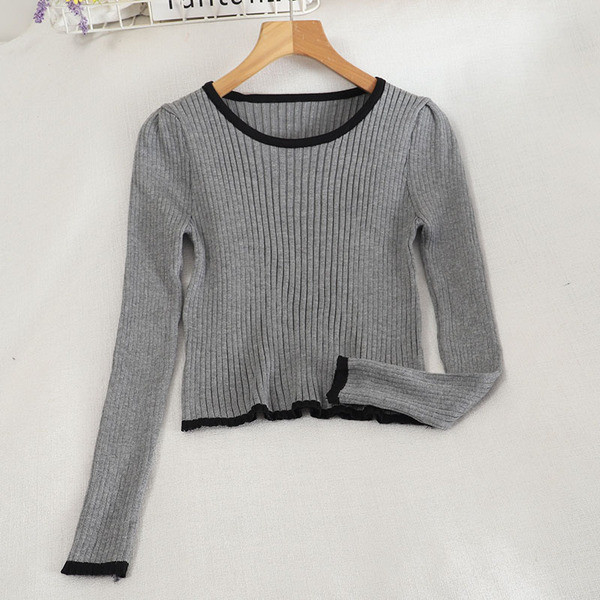 Naiste vabaaja pluus ümara kaelusega ja pikkade varrukatega