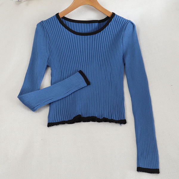 Naiste vabaaja pluus ümara kaelusega ja pikkade varrukatega