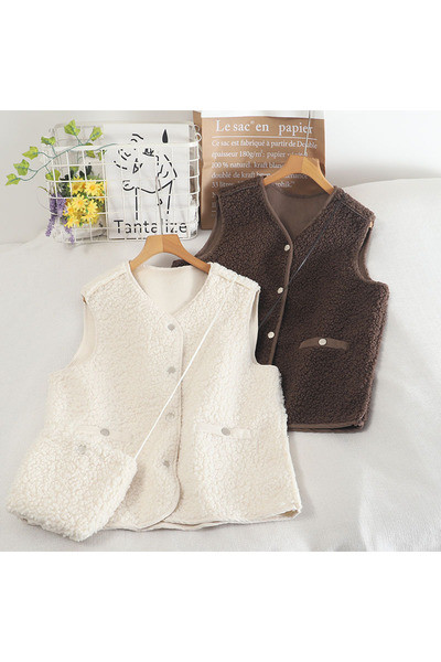 Moteriška pūkinė liemenė su sagomis ir V formos iškirpte