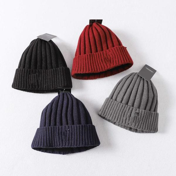 Paprasta megzta kepurė vyrams