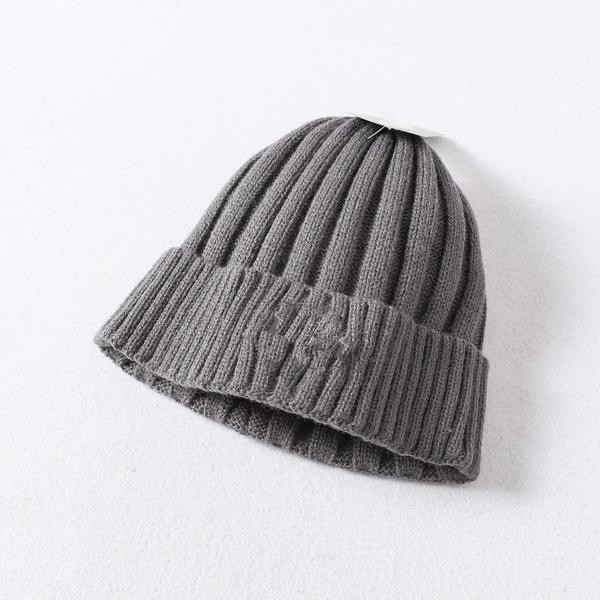 Paprasta megzta kepurė vyrams