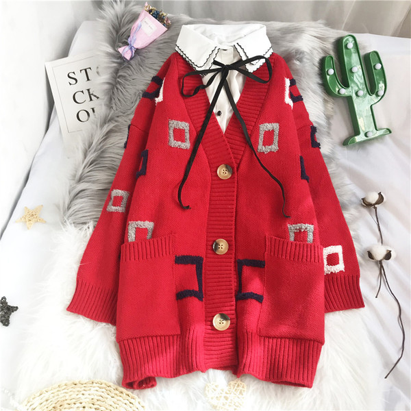 Naiste vabaaja vest - spits-kaelusega ja nööpidega