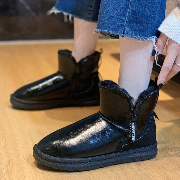 Moteriški lakuotos odos batai su minkštu pamušalu ir užtrauktuku