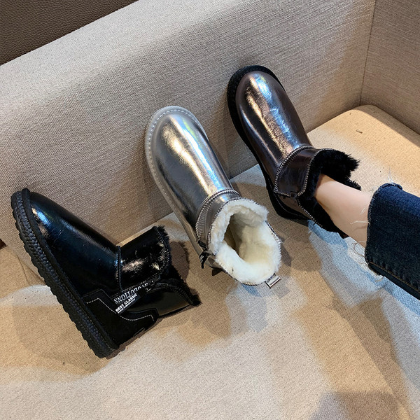 Moteriški lakuotos odos batai su minkštu pamušalu ir užtrauktuku