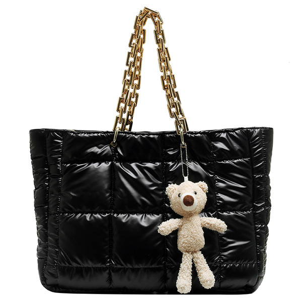 Γυναικεία τσάντα casual με μεταλλική λαβή