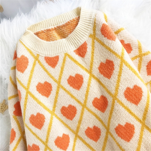 Vabaaja südametega naiste kampsun - ümara kaelusega