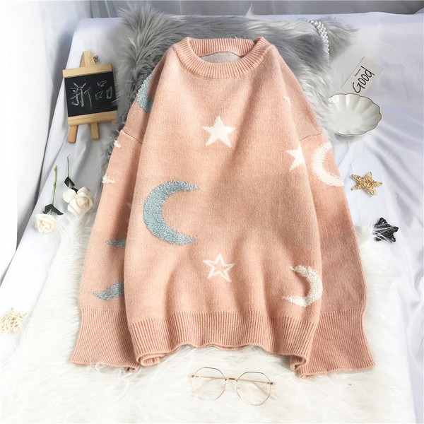 Μοντέρνο γυναικείο πούλόβερ με μακριά μανίκια και στρογγυλή λαιμόκοψη