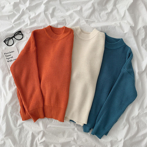 Γυναικείο πουλόβερ κλασικό  μοντέλο με στρογγυλή λαιμόκοψη