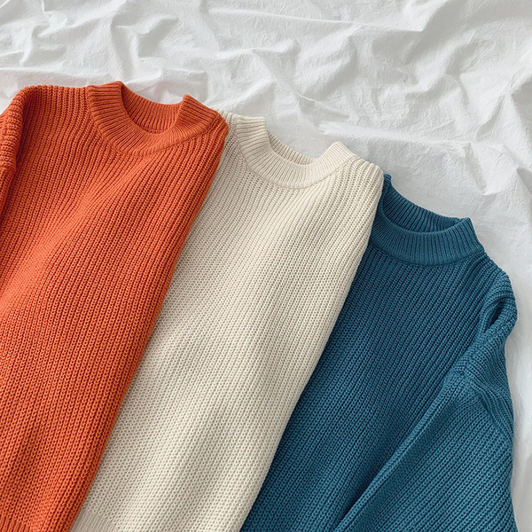 Γυναικείο πουλόβερ κλασικό  μοντέλο με στρογγυλή λαιμόκοψη