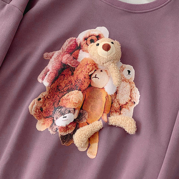 Naiste vabaaja pluus ümara kaelusega ja aplikatsiooniga