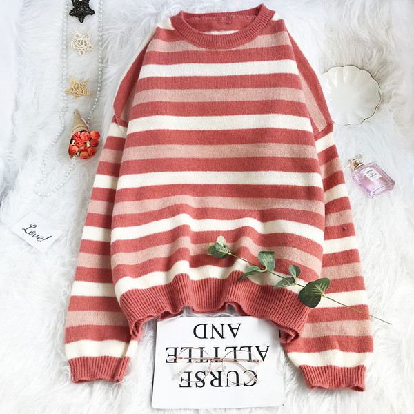 Moodne naiste triibuline ovaalse kaelusega kampsun