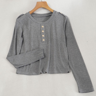 Naiste vabaaja nööpide ja ümara kaelusega pluus