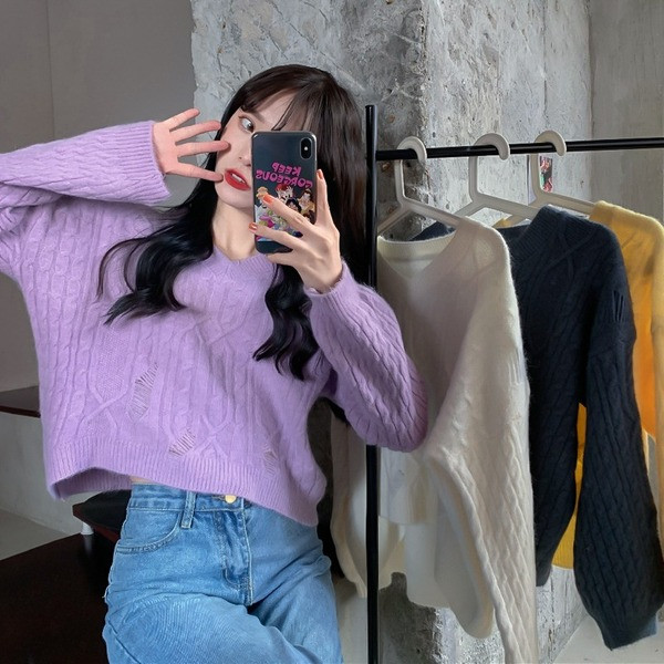 Naiste ajakohane spits-kaelusega kampsun