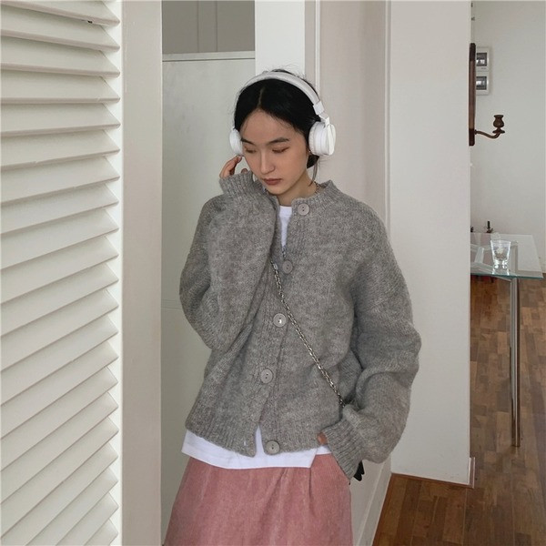 Naiste vabaaja vesti lai nööpidega mudel