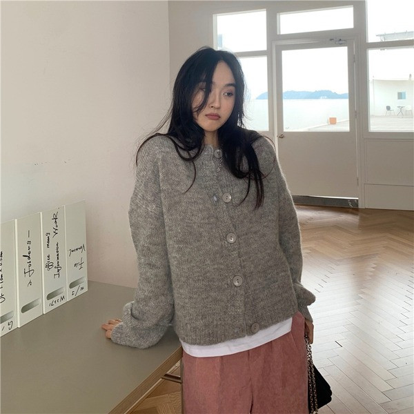 Naiste vabaaja vesti lai nööpidega mudel