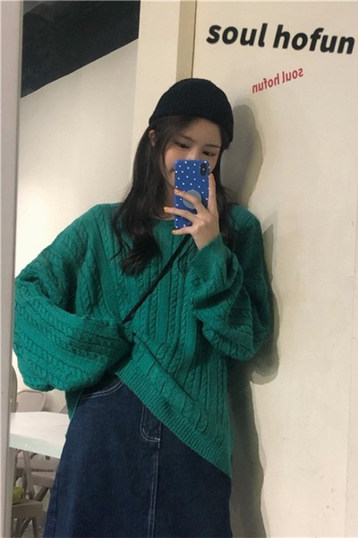 Praegune naiste kampsun ovaalse kaelusega laia mudeliga