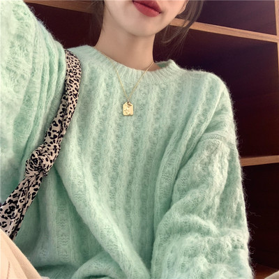 Moodne ovaalse kaelusega naiste kampsun tavaline mudel