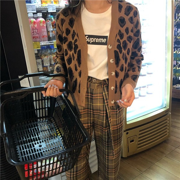 Moodne naiste lühike kardigan spits-kaelusega ja loomatrükiga