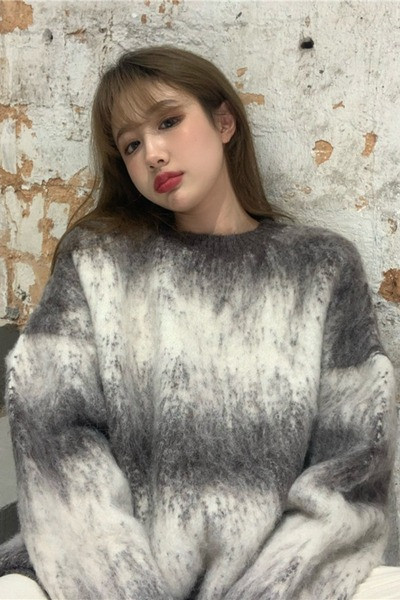 Γυναικείο casual πουλόβερ με οβάλ λαιμόκοψη  φαρδύ μοντέλο