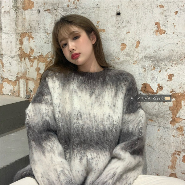 Γυναικείο casual πουλόβερ με οβάλ λαιμόκοψη  φαρδύ μοντέλο