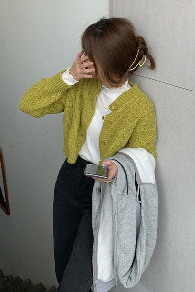 Praegune naiste lühike nööpidega kardigan