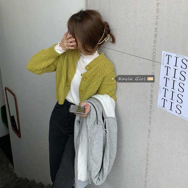 Praegune naiste lühike nööpidega kardigan