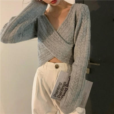 Moodne naiste lühike kootud pluus spits-kaelusega