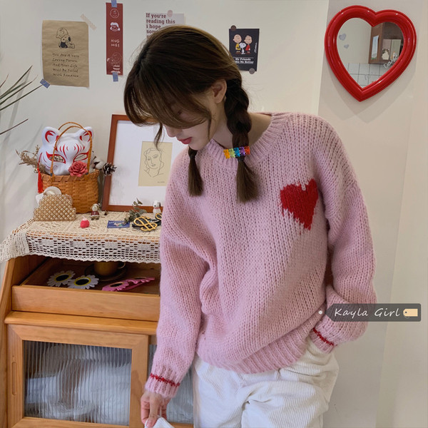 Γυναικείο casual πουλόβερ με κέντημα και οβάλ ντεκολτέ