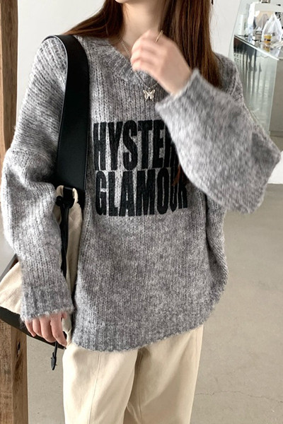 Casual γυναικείο πουλόβερ με οβάλ λαιμόκοψη και επιγραφή