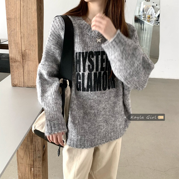 Casual γυναικείο πουλόβερ με οβάλ λαιμόκοψη και επιγραφή