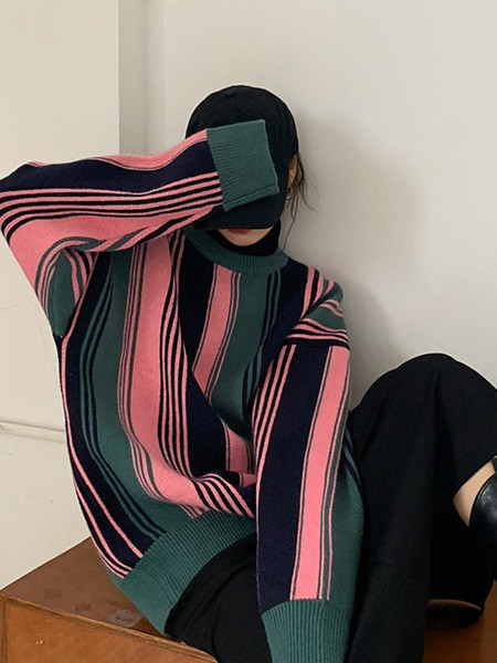 Casual γυναικείο πουλόβερ με οβάλ λαιμόκοψη - φαρδύ μοντέλο