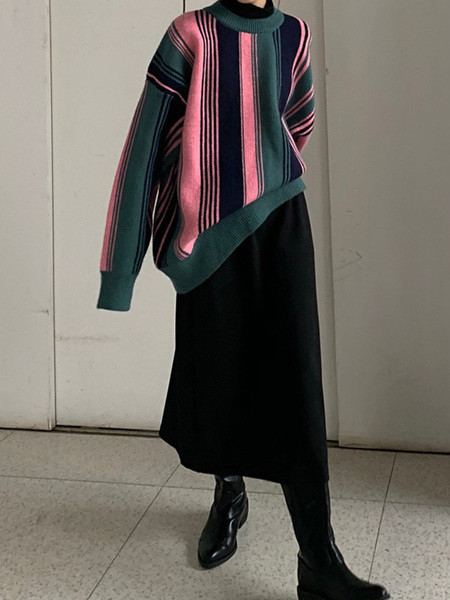 Casual γυναικείο πουλόβερ με οβάλ λαιμόκοψη - φαρδύ μοντέλο