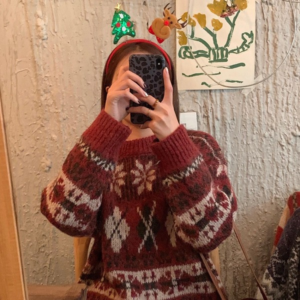 Casual γυναικείο πουλόβερ με μοτίβο και οβάλ ντεκολτέ