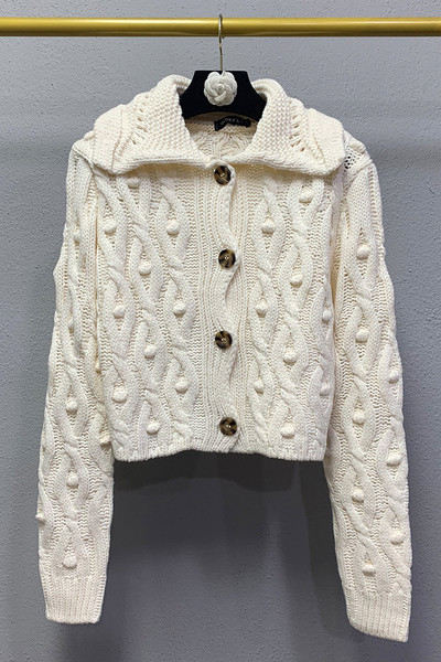 Vesta de iarna dama cu nasturi si guler