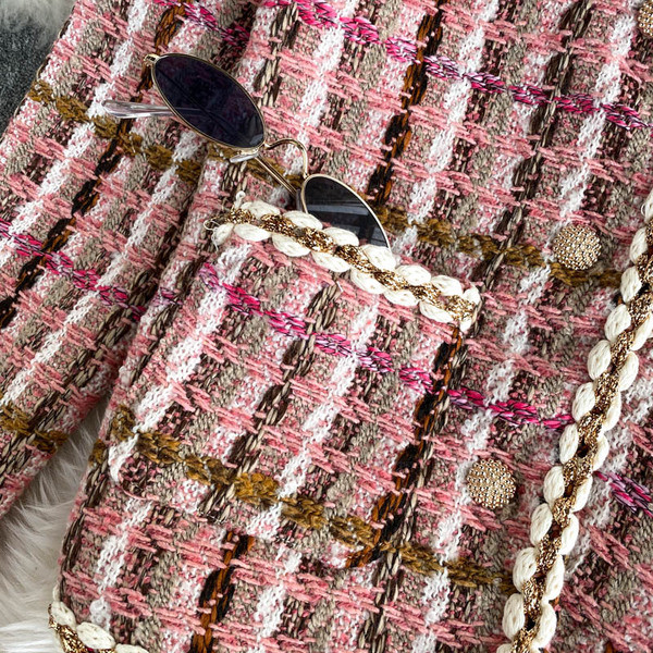 Naiste ruuduline mantel tasku ja nööpidega