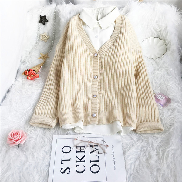 Moderni pleteni ženski kardigan sa špic izrezom